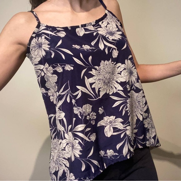 Floral top - Picture 3 of 7